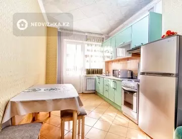 1-комнатная квартира, этаж 3 из 9, 48 м², Посуточно, миниатюра 5