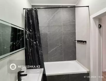 1-комнатная квартира, этаж 12 из 12, 40 м², Посуточно, миниатюра 10