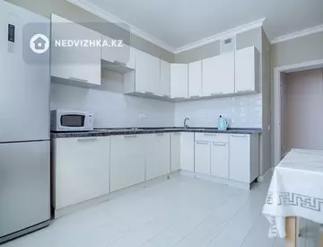 1-комнатная квартира, этаж 7 из 18, 45 м², Посуточно, миниатюра 7