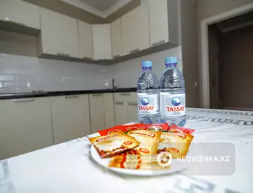 1-комнатная квартира, этаж 7 из 18, 45 м², Посуточно, миниатюра 8