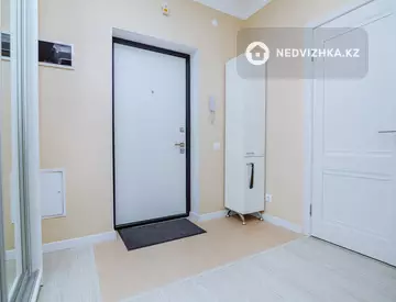1-комнатная квартира, этаж 4 из 10, 40 м², Посуточно, миниатюра 10