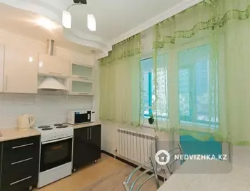 2-комнатная квартира, этаж 2 из 14, 60 м², Посуточно, миниатюра 7