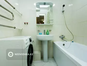 2-комнатная квартира, этаж 10 из 14, 70 м², Посуточно, миниатюра 12