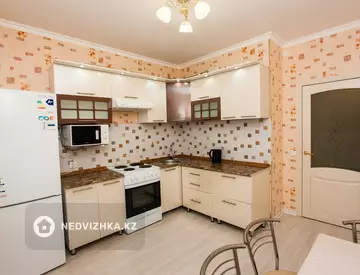 2-комнатная квартира, этаж 10 из 14, 70 м², Посуточно, миниатюра 9