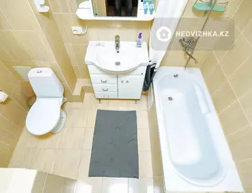 3-комнатная квартира, этаж 2 из 10, 90 м², Посуточно, миниатюра 11