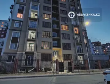 2-комнатная квартира, этаж 4 из 9, 52 м², Посуточно, миниатюра 11