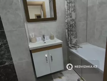 2-комнатная квартира, этаж 4 из 9, 52 м², Посуточно, миниатюра 9