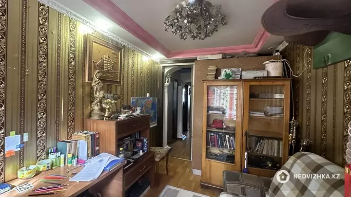 4-комнатная квартира, этаж 3 из 4, 73 м², фотография 4
