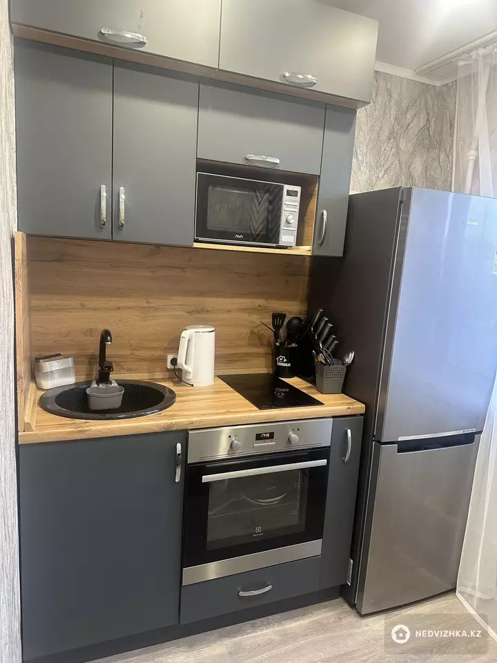 1-комнатная квартира, этаж 3 из 5, 32 м², Посуточно, фотография 5