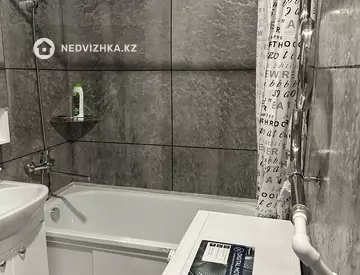 1-бөлмелі пәтер, қабат 3 барлық қабат саны 5, 32 м², Посуточно, 8-нобай