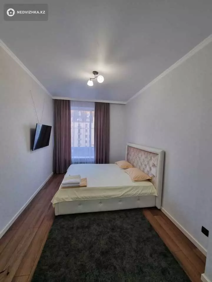 1-комнатная квартира, этаж 6 из 10, 37 м², Посуточно, фотография 3