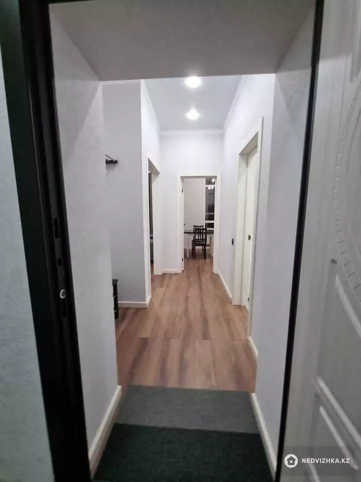 1-комнатная квартира, этаж 6 из 10, 37 м², Посуточно, фотография 5
