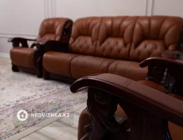 3-комнатная квартира, этаж 9 из 9, 120 м², Посуточно