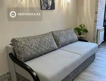 1-комнатная квартира, этаж 8 из 9, 44 м², Посуточно, миниатюра 11