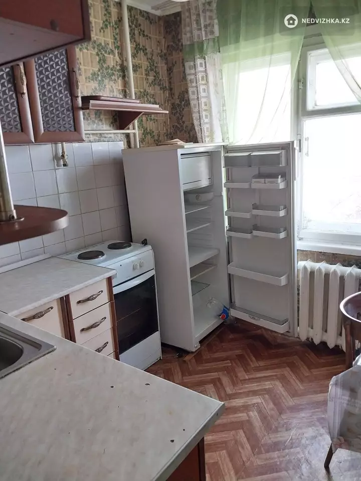 3-комнатная квартира, этаж 4 из 5, 56 м², фотография 2