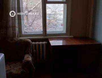 3-комнатная квартира, этаж 4 из 5, 56 м², миниатюра 6