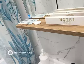 1-комнатная квартира, этаж 5 из 9, 40 м², Посуточно, миниатюра 7