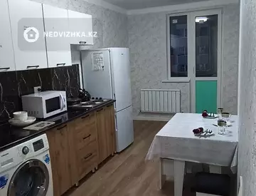 1-комнатная квартира, этаж 5 из 9, 40 м², Посуточно, миниатюра 4
