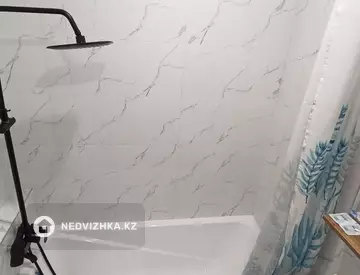 1-комнатная квартира, этаж 5 из 9, 40 м², Посуточно, миниатюра 9