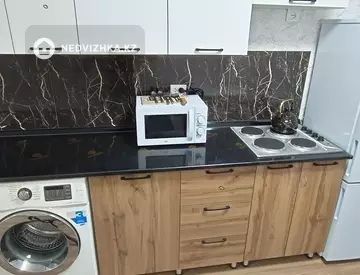 1-комнатная квартира, этаж 5 из 9, 40 м², Посуточно, миниатюра 11