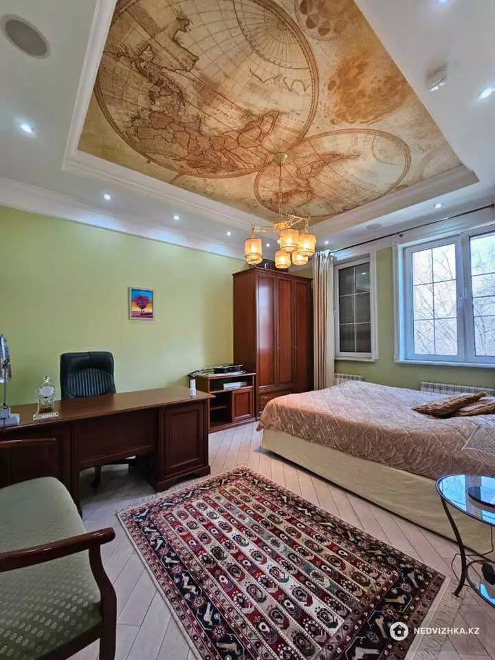 6-комнатный дом, 600 м², фотография 2