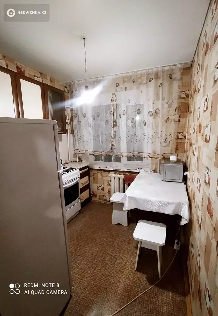 1-комнатная квартира, этаж 2 из 5, 30 м², Посуточно, фотография 3