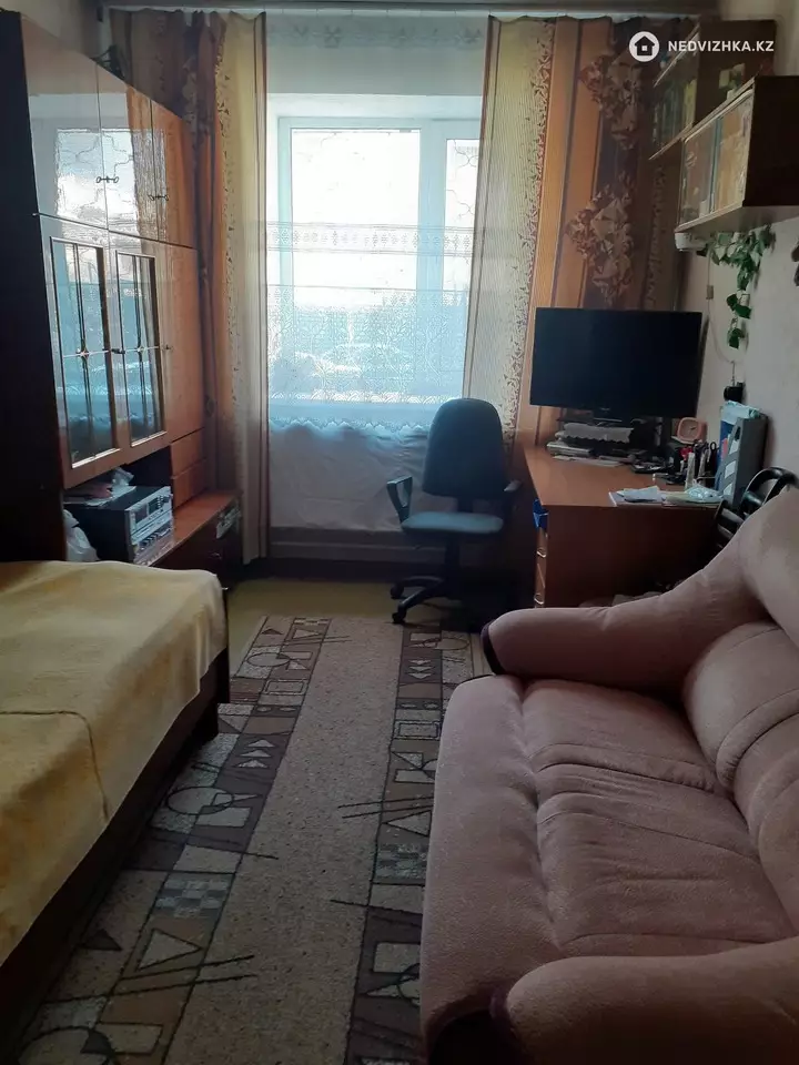 2-комнатная квартира, этаж 1 из 5, 54 м², фотография 4