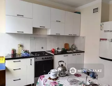 3-комнатная квартира, этаж 2 из 5, 75 м², На длительный срок, миниатюра 12