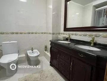 3-комнатная квартира, этаж 14 из 14, 85 м², миниатюра 1