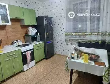 3-комнатная квартира, этаж 1 из 9, 90 м², на длительный срок