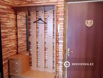 1-комнатная квартира, этаж 7 из 10, 38 м², Посуточно, миниатюра 6