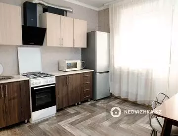 45 м², 1-комнатная квартира, этаж 2 из 9, 45 м², посуточно, изображение - 2