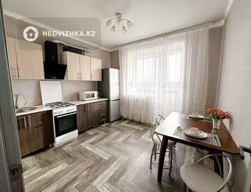 45 м², 1-комнатная квартира, этаж 2 из 9, 45 м², посуточно, изображение - 3