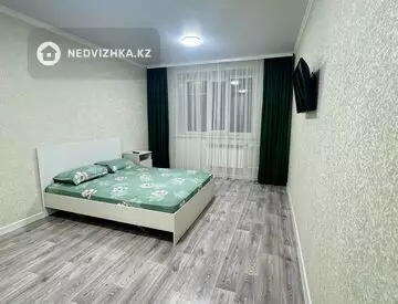 45 м², 1-комнатная квартира, этаж 9 из 10, 45 м², посуточно, изображение - 0