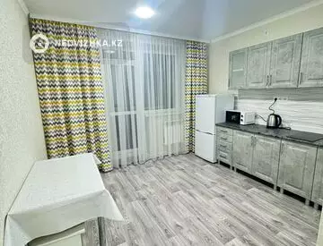 45 м², 1-комнатная квартира, этаж 9 из 10, 45 м², посуточно, изображение - 3