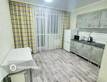 45 м², 1-комнатная квартира, этаж 9 из 10, 45 м², посуточно, изображение - 5