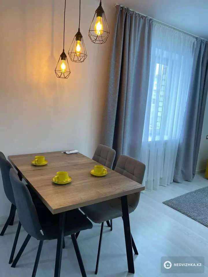 2-комнатная квартира, этаж 5 из 5, 44 м², Посуточно, фотография 2