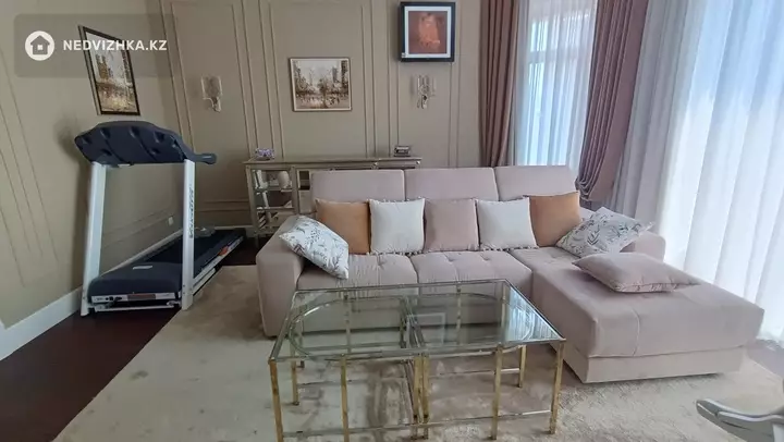 2-комнатная квартира, этаж 4 из 7, 95 м², фотография 5