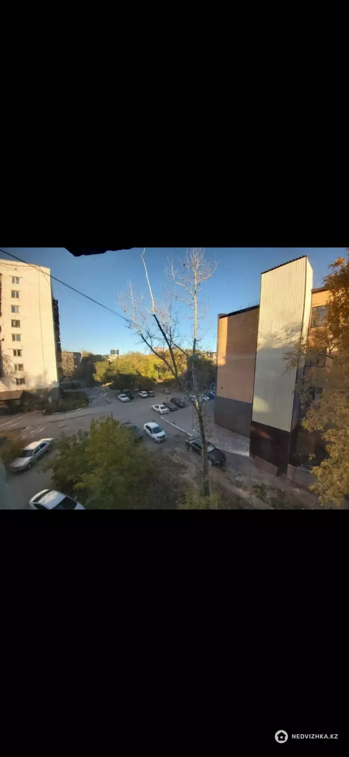 2-комнатная квартира, этаж 4 из 5, 44 м², фотография 2