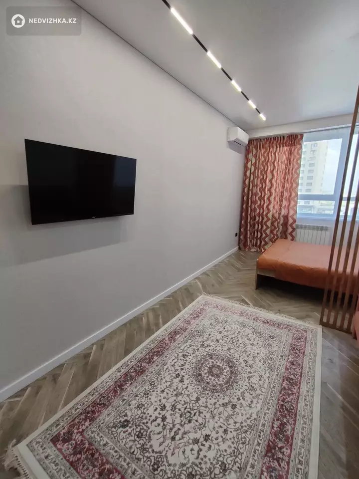 1-комнатная квартира, этаж 4 из 9, 40 м², Посуточно