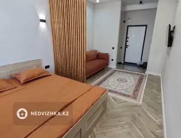 1-комнатная квартира, этаж 4 из 9, 40 м², Посуточно, миниатюра 4