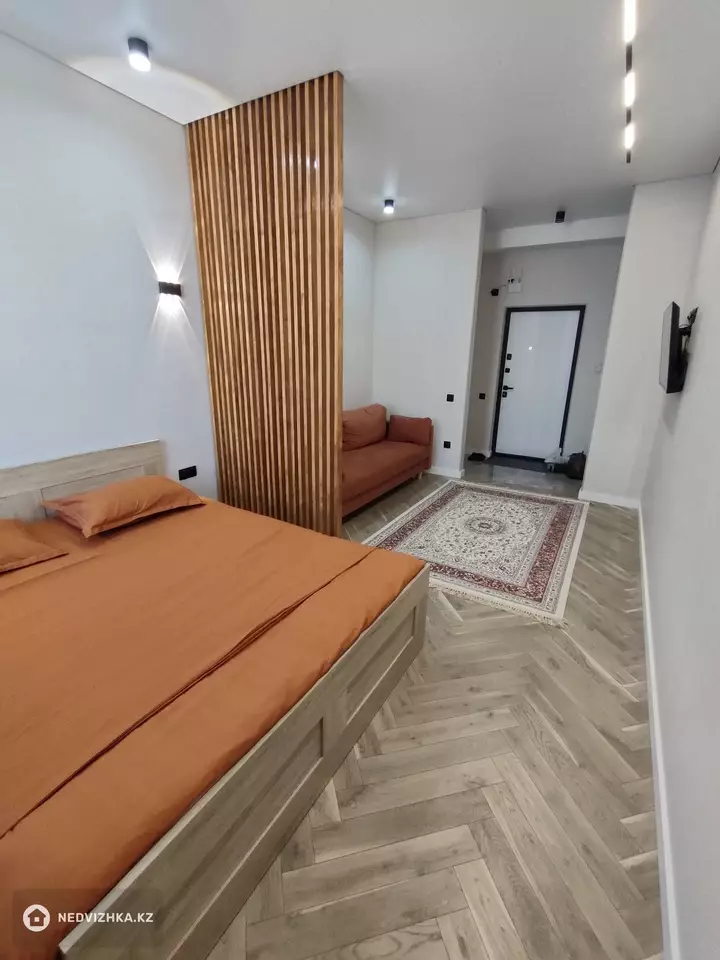 1-комнатная квартира, этаж 4 из 9, 40 м², Посуточно, фотография 4