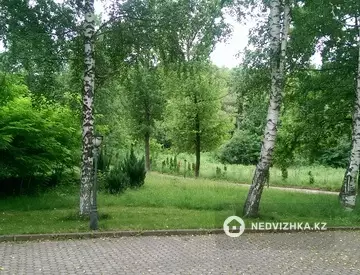 8-бөлмелі үй, 300 соттық, 1 000 м², 1-нобай