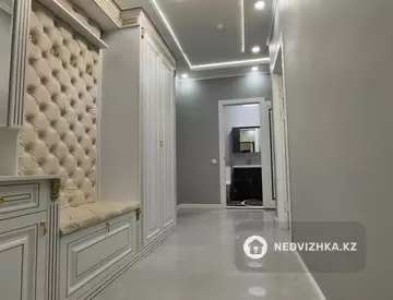 1-комнатная квартира, этаж 12 из 12, 45 м², Посуточно