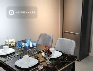 2-комнатная квартира, этаж 10 из 12, 55 м², Посуточно, миниатюра 11