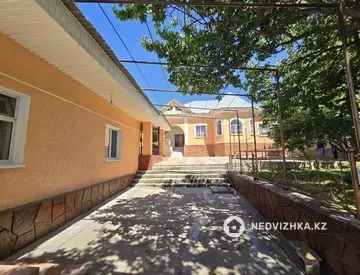 5-бөлмелі үй, 12 соттық, 320 м², 2-нобай