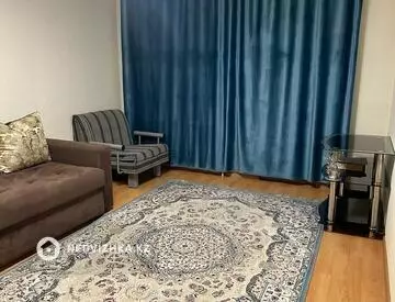 1-комнатная квартира, этаж 2 из 5, 45 м², На длительный срок
