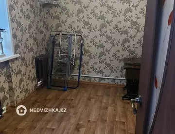 4-комнатная квартира, этаж 5 из 5, 62 м²