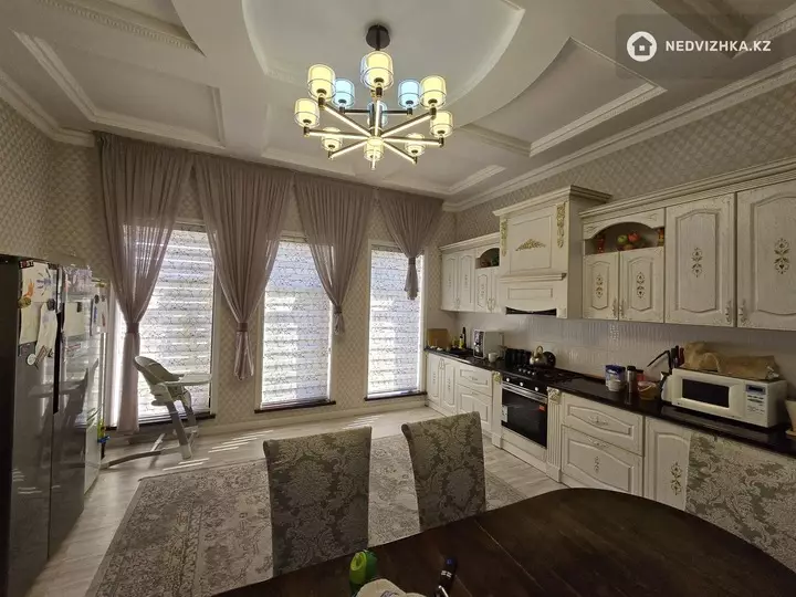 6-комнатный дом, 8 соток, 286 м², фотография 4