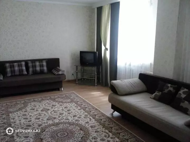 1-комнатная квартира, этаж 14 из 18, 52 м², фотография 4